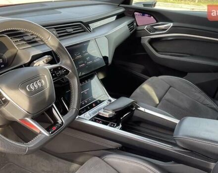 Красный Ауди E-Tron, объемом двигателя 0 л и пробегом 119 тыс. км за 29500 $, фото 51 на Automoto.ua