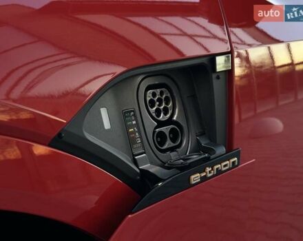 Красный Ауди E-Tron, объемом двигателя 0 л и пробегом 64 тыс. км за 34900 $, фото 43 на Automoto.ua