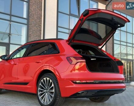 Красный Ауди E-Tron, объемом двигателя 0 л и пробегом 64 тыс. км за 34900 $, фото 88 на Automoto.ua