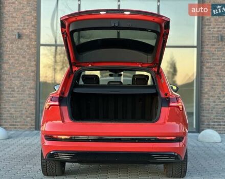 Красный Ауди E-Tron, объемом двигателя 0 л и пробегом 64 тыс. км за 34900 $, фото 89 на Automoto.ua