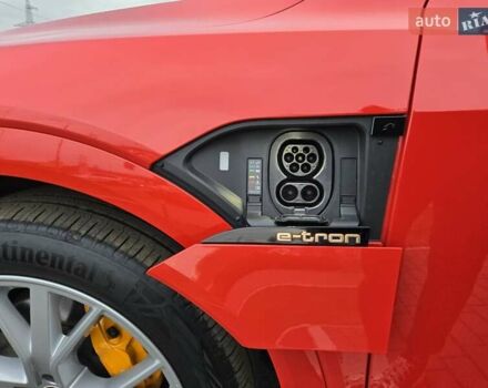Червоний Ауді E-Tron, об'ємом двигуна 0 л та пробігом 130 тис. км за 35888 $, фото 56 на Automoto.ua