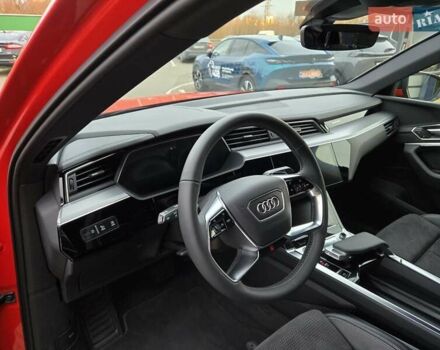 Червоний Ауді E-Tron, об'ємом двигуна 0 л та пробігом 130 тис. км за 35888 $, фото 26 на Automoto.ua