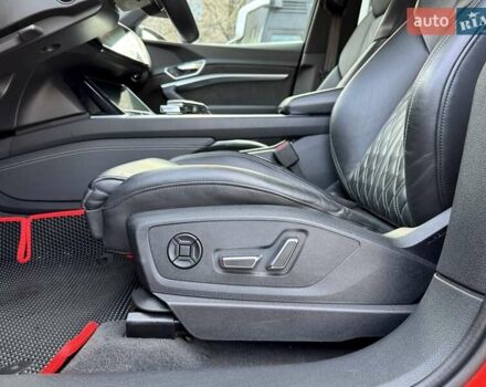 Красный Ауди E-Tron, объемом двигателя 0 л и пробегом 79 тыс. км за 30300 $, фото 20 на Automoto.ua