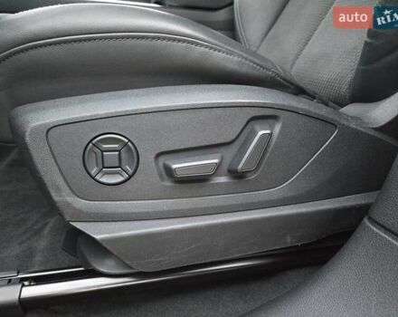 Червоний Ауді E-Tron, об'ємом двигуна 0 л та пробігом 130 тис. км за 35888 $, фото 28 на Automoto.ua