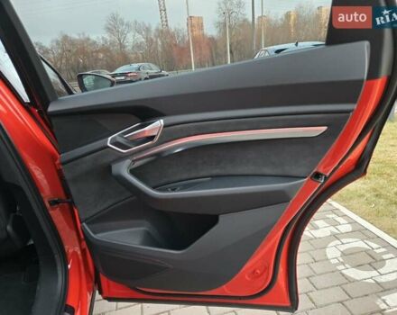 Червоний Ауді E-Tron, об'ємом двигуна 0 л та пробігом 130 тис. км за 35888 $, фото 45 на Automoto.ua