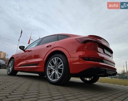 Червоний Ауді E-Tron, об'ємом двигуна 0 л та пробігом 130 тис. км за 35888 $, фото 21 на Automoto.ua