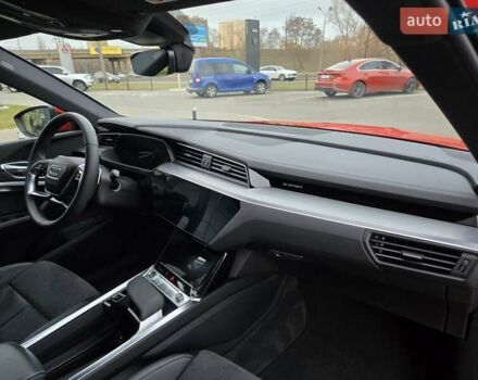Червоний Ауді E-Tron, об'ємом двигуна 0 л та пробігом 130 тис. км за 35888 $, фото 38 на Automoto.ua
