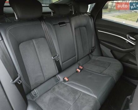 Червоний Ауді E-Tron, об'ємом двигуна 0 л та пробігом 130 тис. км за 35888 $, фото 47 на Automoto.ua