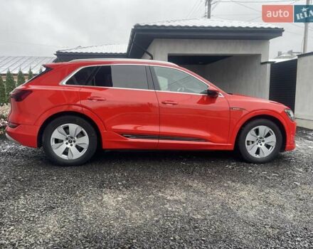 Червоний Ауді E-Tron, об'ємом двигуна 0 л та пробігом 68 тис. км за 33600 $, фото 2 на Automoto.ua