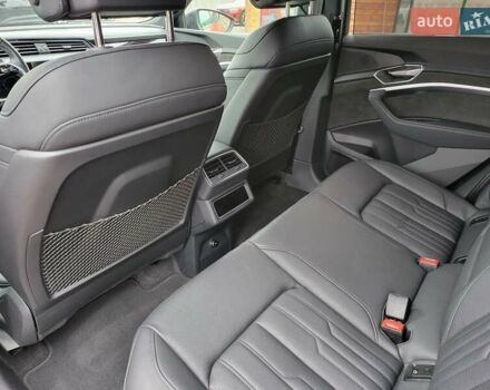 Червоний Ауді E-Tron, об'ємом двигуна 0 л та пробігом 51 тис. км за 46888 $, фото 61 на Automoto.ua