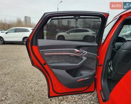 Червоний Ауді E-Tron, об'ємом двигуна 0 л та пробігом 51 тис. км за 46888 $, фото 55 на Automoto.ua