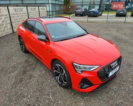 Червоний Ауді E-Tron, об'ємом двигуна 0 л та пробігом 51 тис. км за 46888 $, фото 10 на Automoto.ua