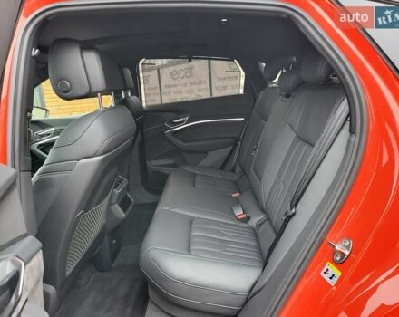 Червоний Ауді E-Tron, об'ємом двигуна 0 л та пробігом 51 тис. км за 46888 $, фото 60 на Automoto.ua