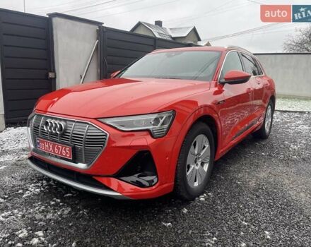 Червоний Ауді E-Tron, об'ємом двигуна 0 л та пробігом 68 тис. км за 33600 $, фото 1 на Automoto.ua