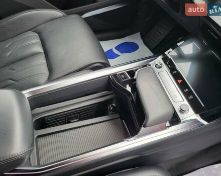 Червоний Ауді E-Tron, об'ємом двигуна 0 л та пробігом 51 тис. км за 46888 $, фото 69 на Automoto.ua