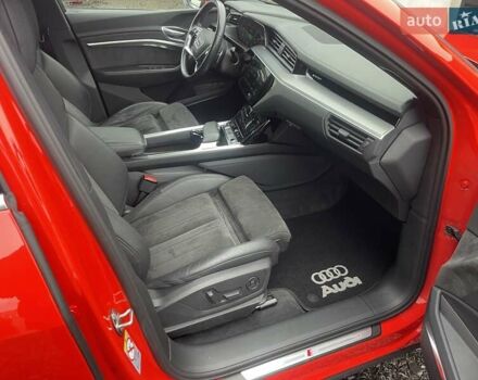 Червоний Ауді E-Tron, об'ємом двигуна 0 л та пробігом 68 тис. км за 33600 $, фото 17 на Automoto.ua