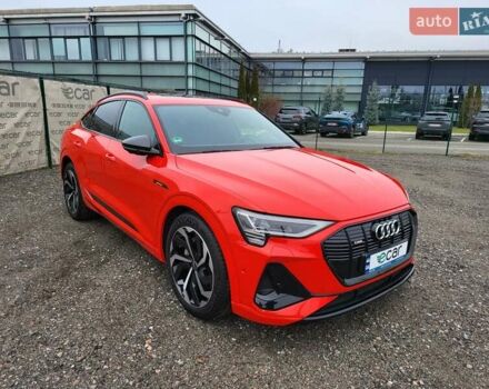 Червоний Ауді E-Tron, об'ємом двигуна 0 л та пробігом 51 тис. км за 46888 $, фото 9 на Automoto.ua