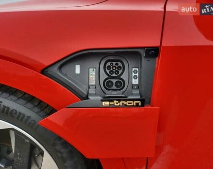Червоний Ауді E-Tron, об'ємом двигуна 0 л та пробігом 51 тис. км за 46888 $, фото 40 на Automoto.ua
