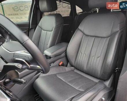 Червоний Ауді E-Tron, об'ємом двигуна 0 л та пробігом 51 тис. км за 46888 $, фото 51 на Automoto.ua