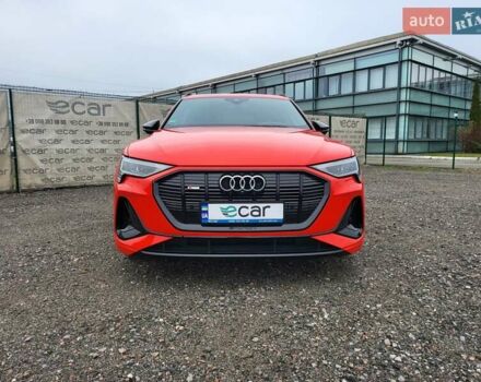 Червоний Ауді E-Tron, об'ємом двигуна 0 л та пробігом 51 тис. км за 46888 $, фото 6 на Automoto.ua