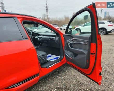 Червоний Ауді E-Tron, об'ємом двигуна 0 л та пробігом 51 тис. км за 46888 $, фото 63 на Automoto.ua
