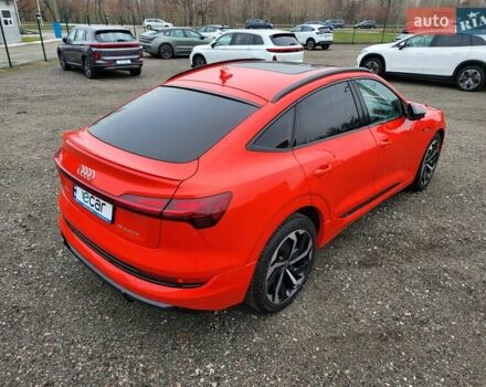Червоний Ауді E-Tron, об'ємом двигуна 0 л та пробігом 51 тис. км за 46888 $, фото 17 на Automoto.ua