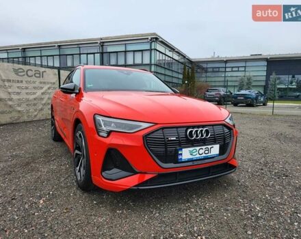 Червоний Ауді E-Tron, об'ємом двигуна 0 л та пробігом 51 тис. км за 46888 $, фото 7 на Automoto.ua