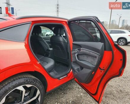 Червоний Ауді E-Tron, об'ємом двигуна 0 л та пробігом 51 тис. км за 46888 $, фото 72 на Automoto.ua
