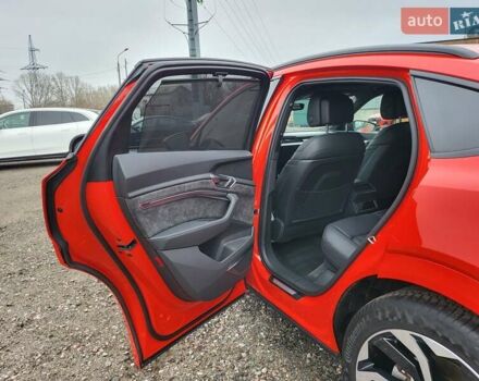 Червоний Ауді E-Tron, об'ємом двигуна 0 л та пробігом 51 тис. км за 46888 $, фото 54 на Automoto.ua