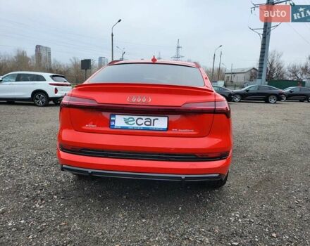 Червоний Ауді E-Tron, об'ємом двигуна 0 л та пробігом 51 тис. км за 46888 $, фото 19 на Automoto.ua