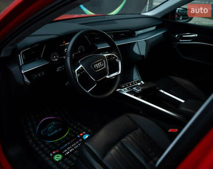 Червоний Ауді E-Tron, об'ємом двигуна 0 л та пробігом 175 тис. км за 28400 $, фото 58 на Automoto.ua