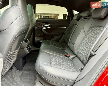 Красный Ауди E-Tron, объемом двигателя 0 л и пробегом 37 тыс. км за 49500 $, фото 45 на Automoto.ua