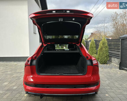 Красный Ауди E-Tron, объемом двигателя 0 л и пробегом 36 тыс. км за 48499 $, фото 100 на Automoto.ua