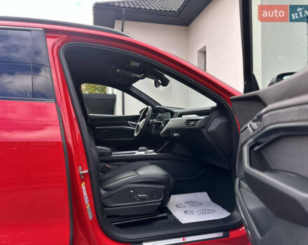 Красный Ауди E-Tron, объемом двигателя 0 л и пробегом 36 тыс. км за 48499 $, фото 90 на Automoto.ua