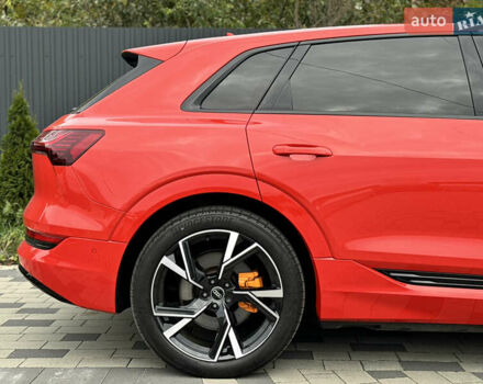 Красный Ауди E-Tron, объемом двигателя 0 л и пробегом 59 тыс. км за 37900 $, фото 16 на Automoto.ua