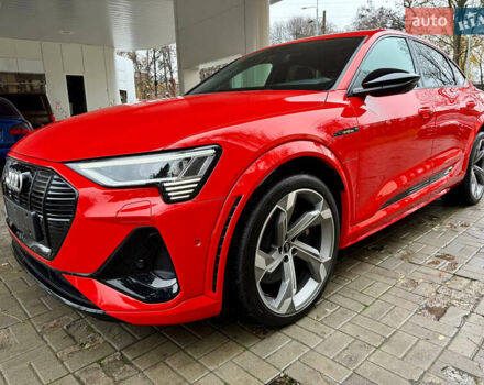 Красный Ауди E-Tron, объемом двигателя 0 л и пробегом 37 тыс. км за 49500 $, фото 7 на Automoto.ua