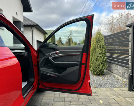 Красный Ауди E-Tron, объемом двигателя 0 л и пробегом 36 тыс. км за 48499 $, фото 88 на Automoto.ua