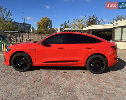 Красный Ауди E-Tron, объемом двигателя 0 л и пробегом 37 тыс. км за 53000 $, фото 2 на Automoto.ua