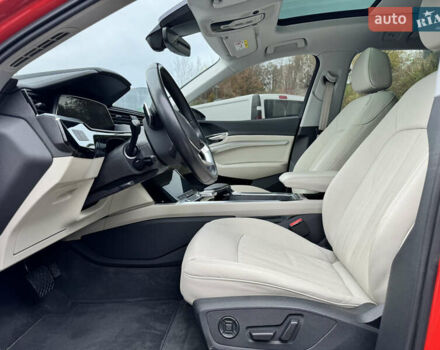 Красный Ауди E-Tron, объемом двигателя 0 л и пробегом 59 тыс. км за 37900 $, фото 26 на Automoto.ua