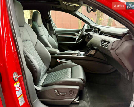 Красный Ауди E-Tron, объемом двигателя 0 л и пробегом 37 тыс. км за 49500 $, фото 61 на Automoto.ua