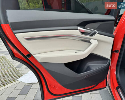 Красный Ауди E-Tron, объемом двигателя 0 л и пробегом 59 тыс. км за 37900 $, фото 27 на Automoto.ua