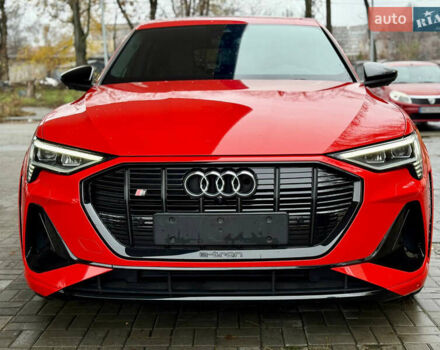 Красный Ауди E-Tron, объемом двигателя 0 л и пробегом 37 тыс. км за 49500 $, фото 24 на Automoto.ua