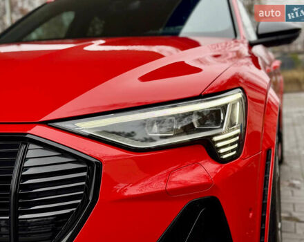 Красный Ауди E-Tron, объемом двигателя 0 л и пробегом 37 тыс. км за 49500 $, фото 8 на Automoto.ua