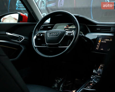 Червоний Ауді E-Tron, об'ємом двигуна 0 л та пробігом 175 тис. км за 28400 $, фото 88 на Automoto.ua