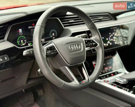 Красный Ауди E-Tron, объемом двигателя 0 л и пробегом 37 тыс. км за 49500 $, фото 96 на Automoto.ua