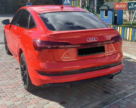 Красный Ауди E-Tron, объемом двигателя 0 л и пробегом 37 тыс. км за 53000 $, фото 3 на Automoto.ua