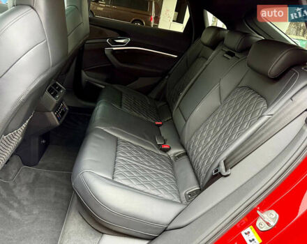 Красный Ауди E-Tron, объемом двигателя 0 л и пробегом 37 тыс. км за 49500 $, фото 46 на Automoto.ua