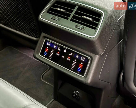 Красный Ауди E-Tron, объемом двигателя 0 л и пробегом 37 тыс. км за 49500 $, фото 59 на Automoto.ua