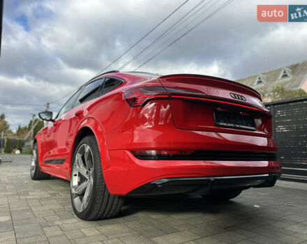 Ауди E-Tron 2022 в Луцке на Automoto.ua Красный Ауди E-Tron, объемом двигателя 0 л и пробегом 36 тыс. км за 48499 $, фото 7 на Automoto.ua