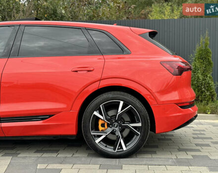 Красный Ауди E-Tron, объемом двигателя 0 л и пробегом 59 тыс. км за 37900 $, фото 5 на Automoto.ua